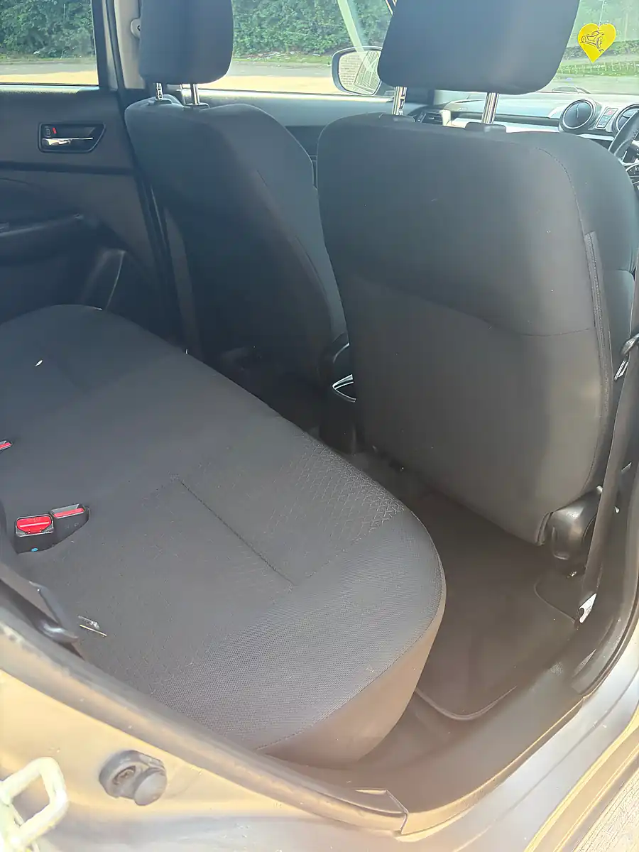 Used 2018 Suzuki Swift SZ5 Silver - Interior and Exterior details 9