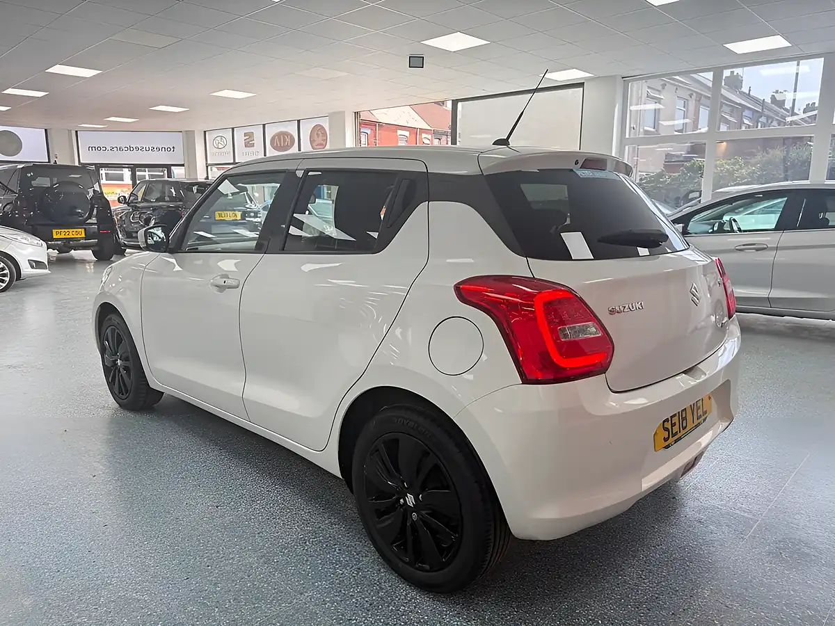 Used 2018 Suzuki Swift SZ5 White - Interior and Exterior details 12