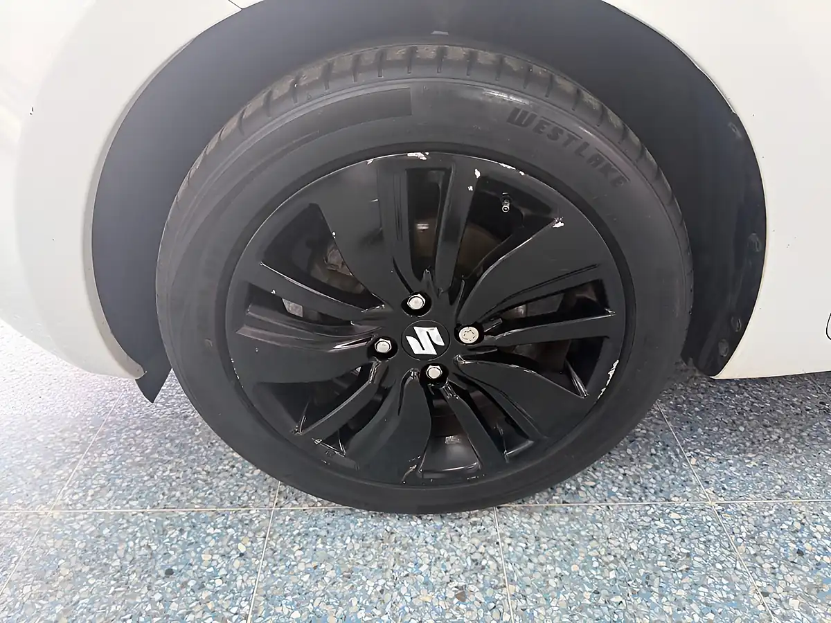 Used 2018 Suzuki Swift SZ5 White - Interior and Exterior details 18