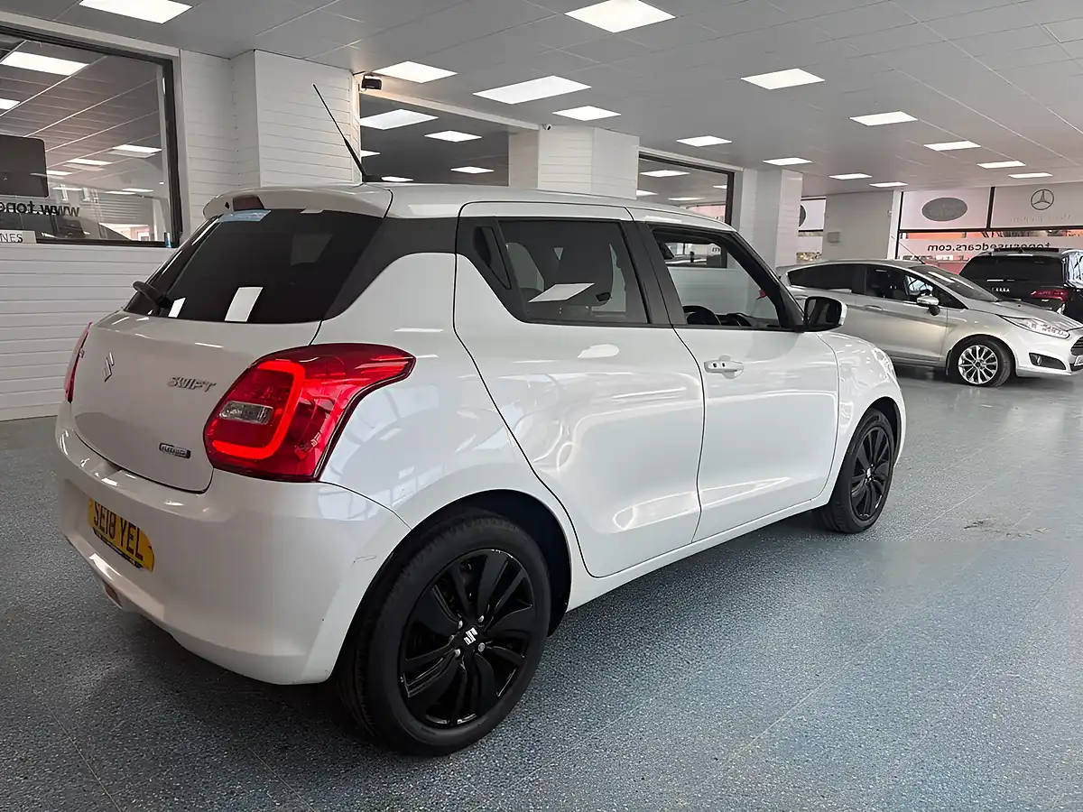 Used 2018 Suzuki Swift SZ5 White - Interior and Exterior details 2