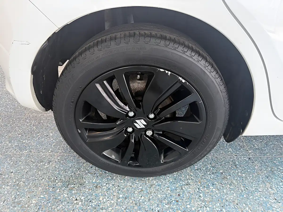 Used 2018 Suzuki Swift SZ5 White - Interior and Exterior details 3
