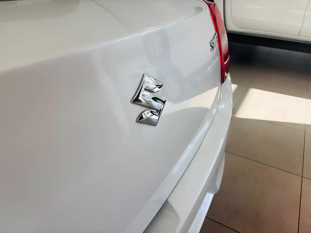 Used 2018 Suzuki Swift SZ5 White - Interior and Exterior details 14