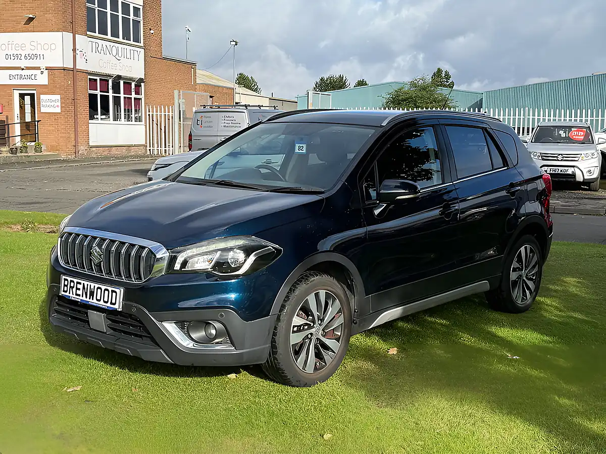 Used 2018 Suzuki SX4 S-Cross Sz-T Blue - Interior and Exterior details 3