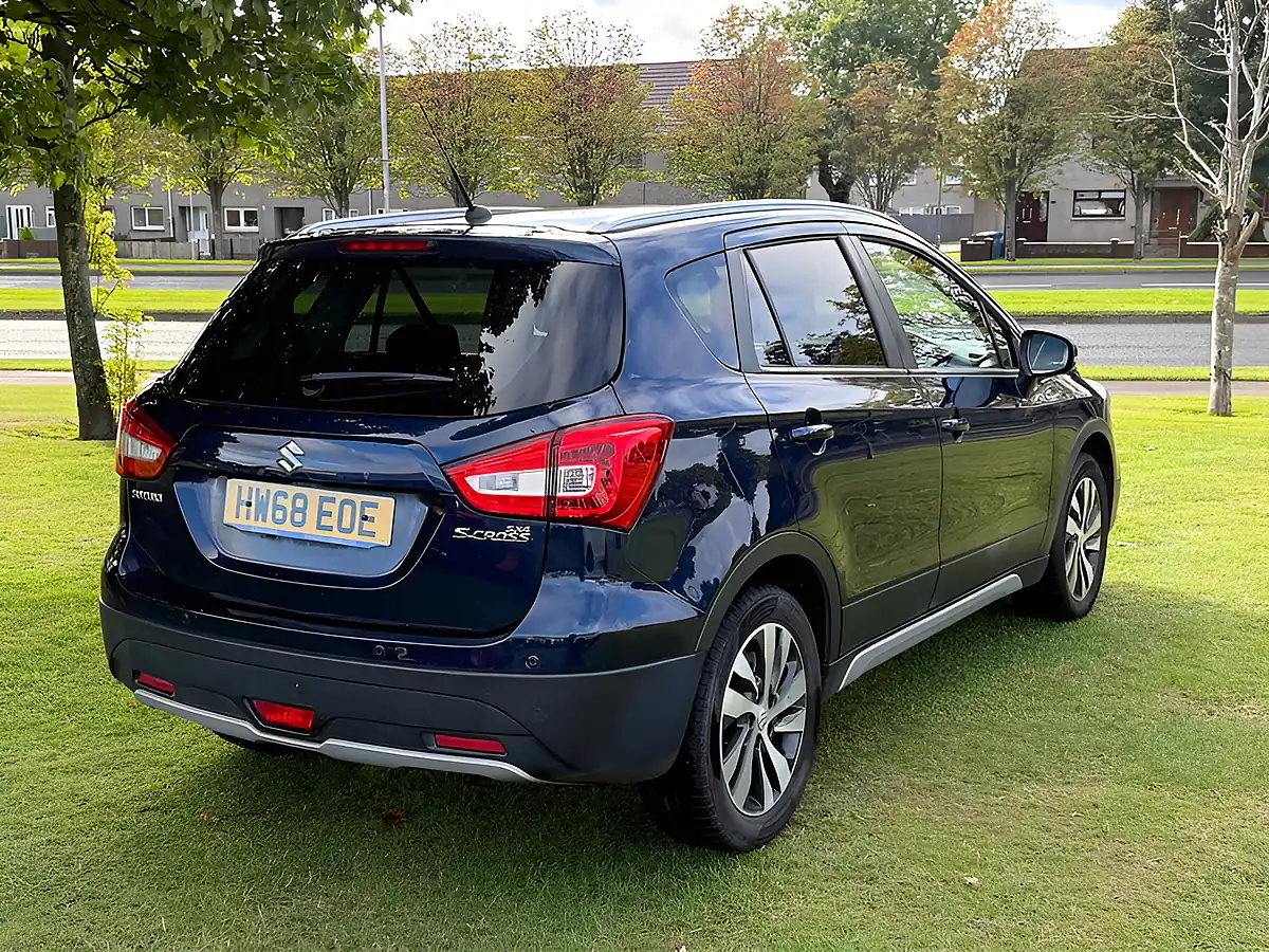Used 2018 Suzuki SX4 S-Cross Sz-T Blue - Interior and Exterior details 5
