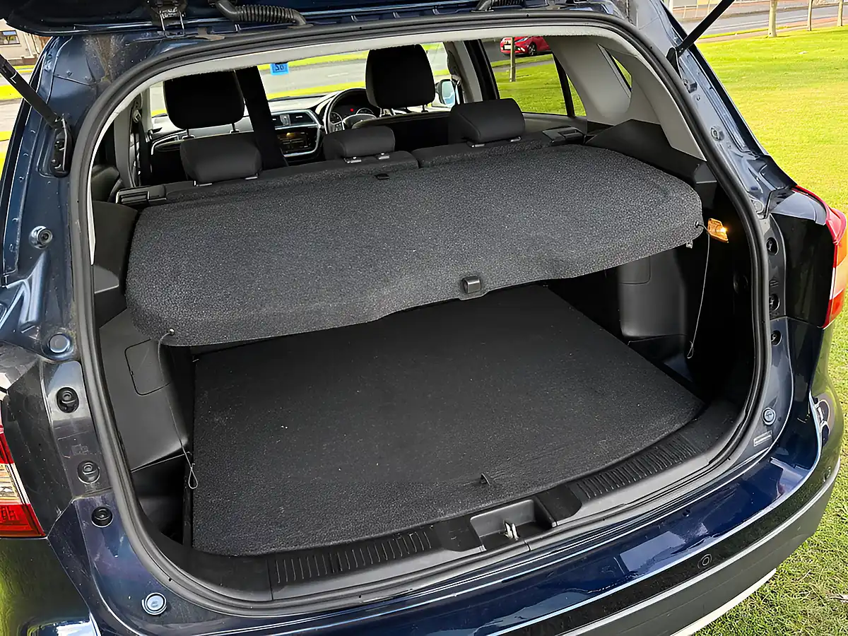 Used 2018 Suzuki SX4 S-Cross Sz-T Blue - Interior and Exterior details 9