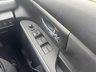 Used 2018 Suzuki SX4 S-Cross Sz-T Grey - Interior and Exterior details 10