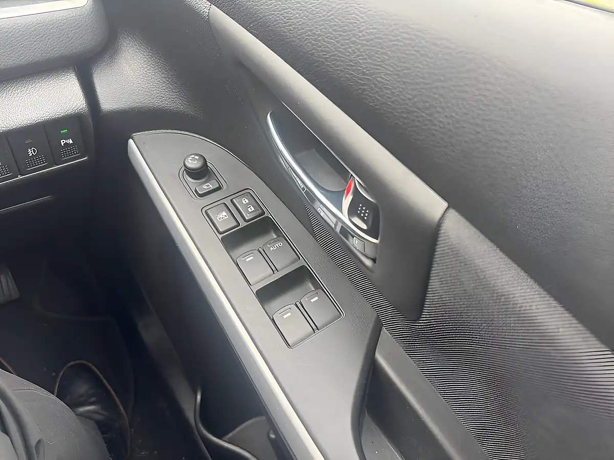 Used 2018 Suzuki SX4 S-Cross Sz-T Grey - Interior and Exterior details 10