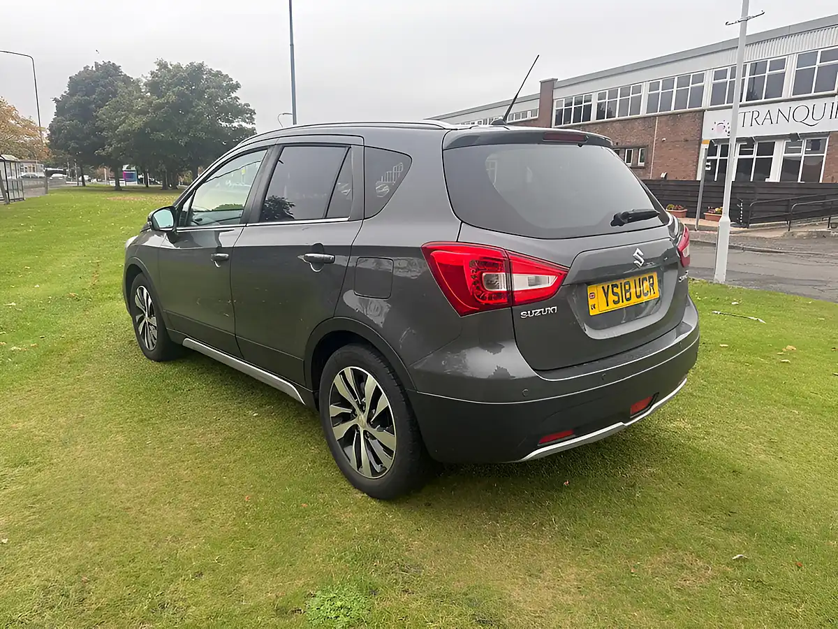 Used 2018 Suzuki SX4 S-Cross Sz-T Grey - Interior and Exterior details 3