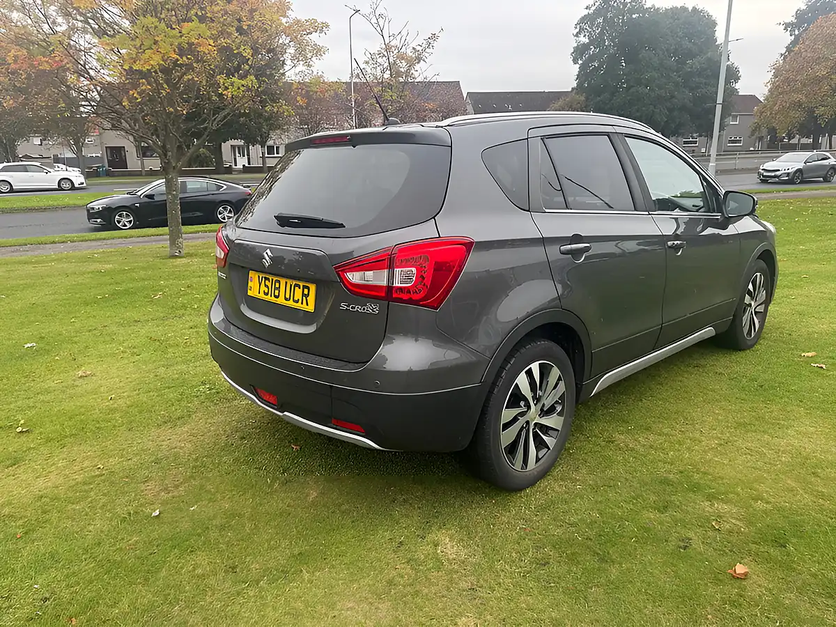 Used 2018 Suzuki SX4 S-Cross Sz-T Grey - Interior and Exterior details 4