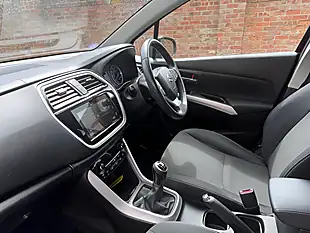Used 2018 Suzuki Sx4 S-Cross Sz-T Red - Interior and Exterior details 10