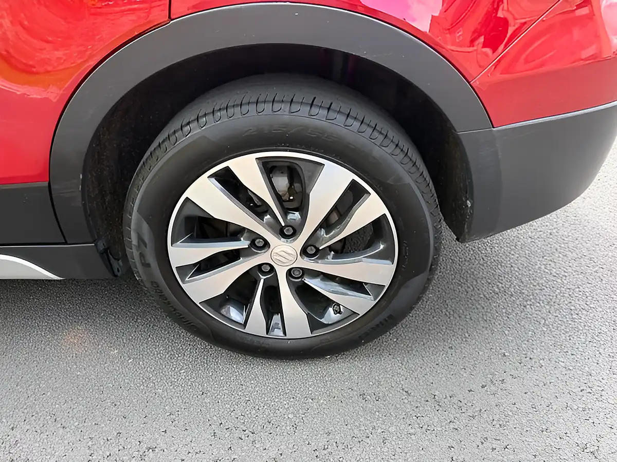 Used 2018 Suzuki Sx4 S-Cross Sz-T Red - Interior and Exterior details 17