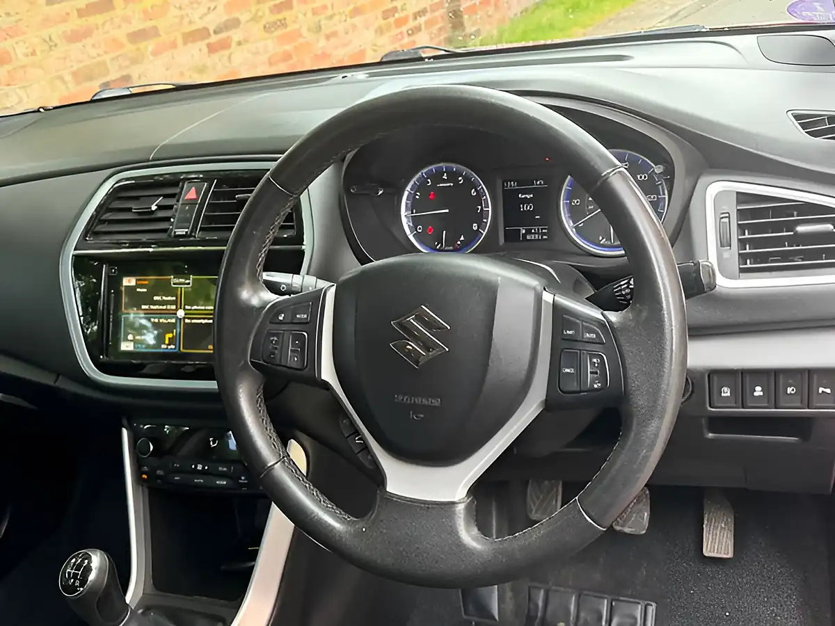 Used 2018 Suzuki Sx4 S-Cross Sz-T Red - Interior and Exterior details 3