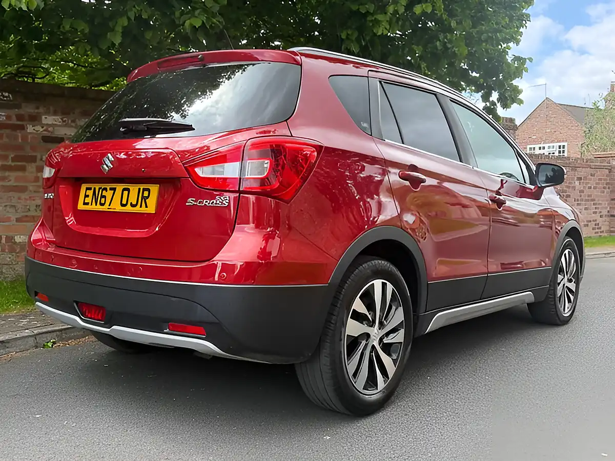 Used 2018 Suzuki Sx4 S-Cross Sz-T Red - Interior and Exterior details 4