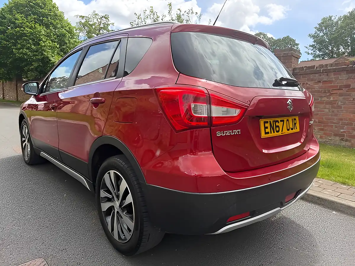 Used 2018 Suzuki Sx4 S-Cross Sz-T Red - Interior and Exterior details 5