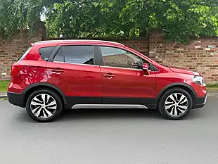 Used 2018 Suzuki Sx4 S-Cross Sz-T Red - Interior and Exterior details 7