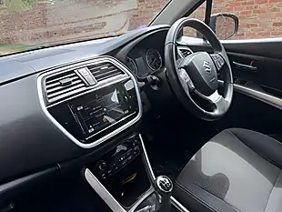 Used 2018 Suzuki Sx4 S-Cross Sz-T Red - Interior and Exterior details 9