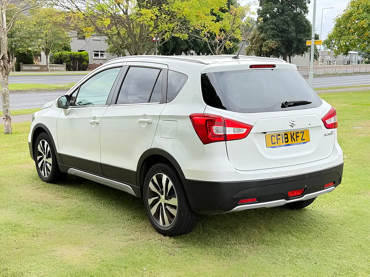 Used 2018 Suzuki SX4 S-Cross Sz-T Red - Interior and Exterior details 4