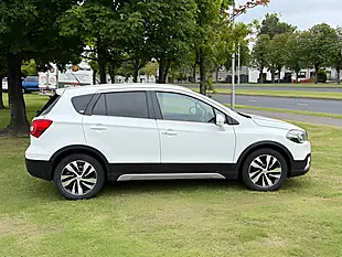 Used 2018 Suzuki SX4 S-Cross Sz-T Red - Interior and Exterior details 6