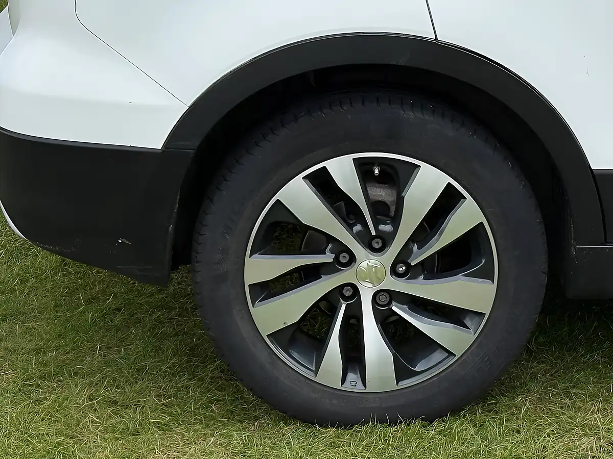 Used 2018 Suzuki SX4 S-Cross Sz-T Red - Interior and Exterior details 8
