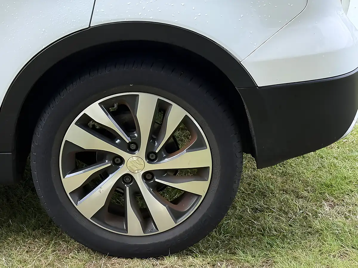 Used 2018 Suzuki SX4 S-Cross Sz-T Red - Interior and Exterior details 9