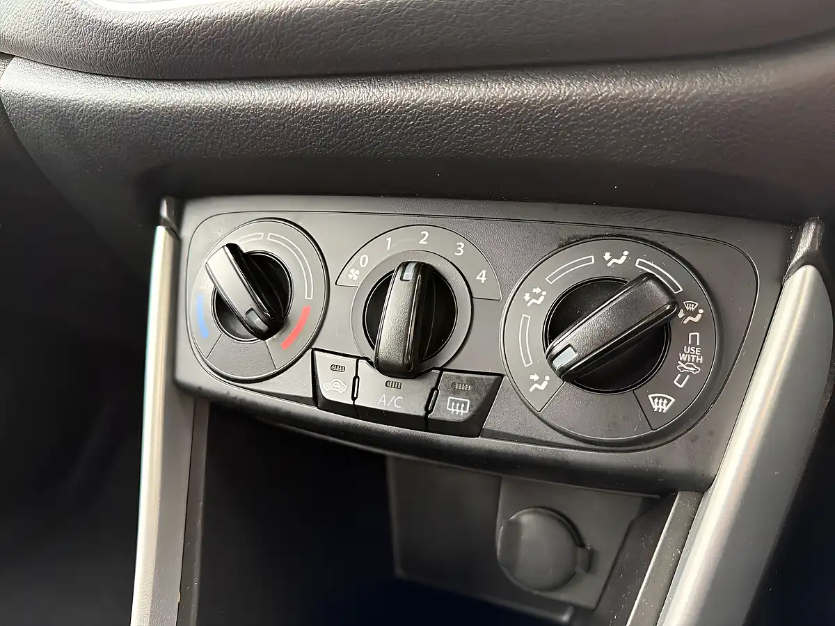 Used 2018 Suzuki SX4 S-Cross SZ4 Black - Interior and Exterior details 12