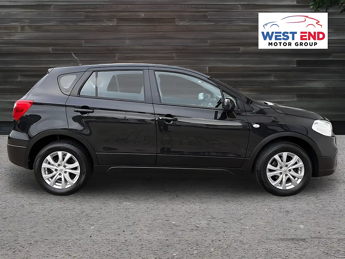 Used 2018 Suzuki SX4 S-Cross SZ4 Black - Interior and Exterior details 2