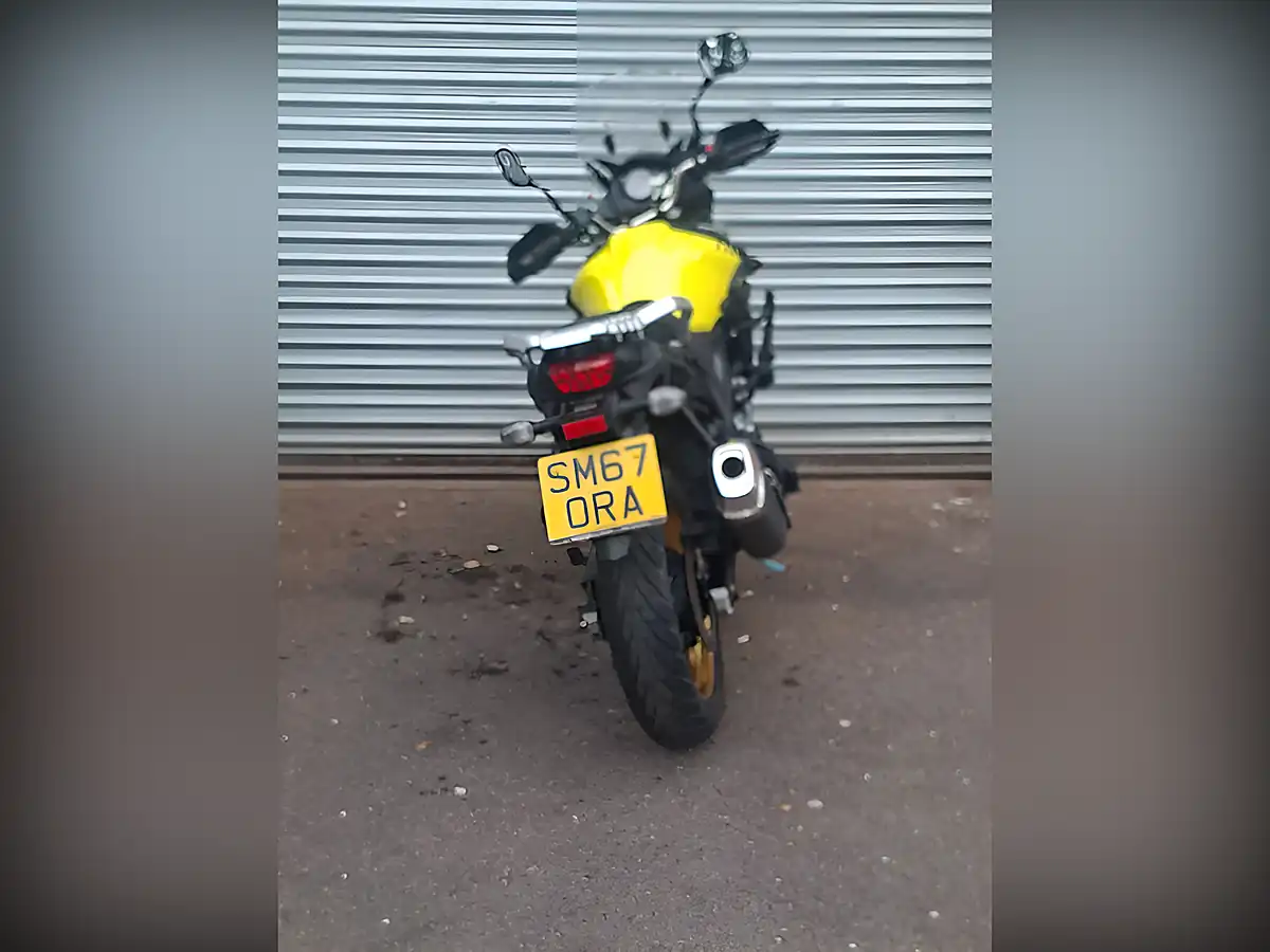 Used 2018 Suzuki V-Strom 650 Yellow - Interior and Exterior details 7