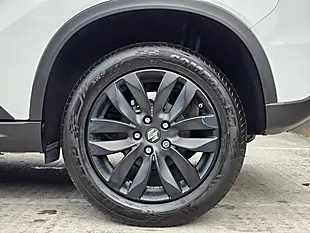 Used 2018 Suzuki Vitara Kuro White - Interior and Exterior details 10
