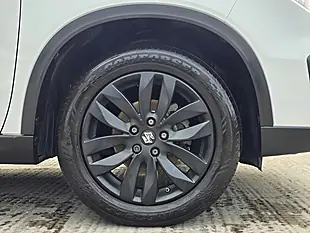 Used 2018 Suzuki Vitara Kuro White - Interior and Exterior details 12