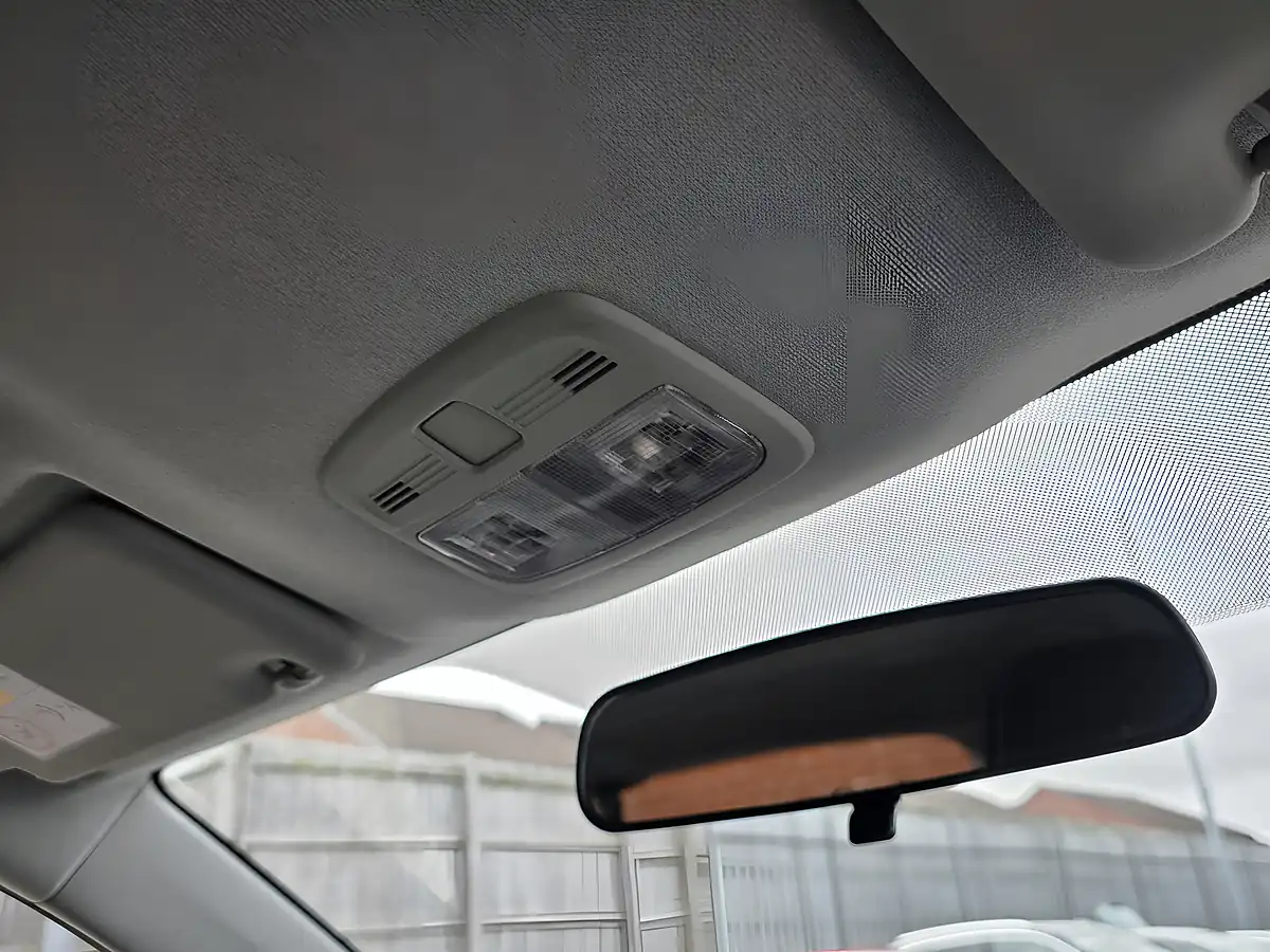 Used 2018 Suzuki Vitara Kuro White - Interior and Exterior details 18