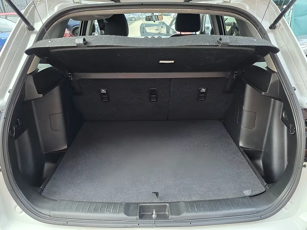 Used 2018 Suzuki Vitara Kuro White - Interior and Exterior details 20