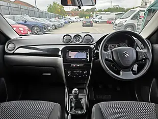 Used 2018 Suzuki Vitara Kuro White - Interior and Exterior details 4