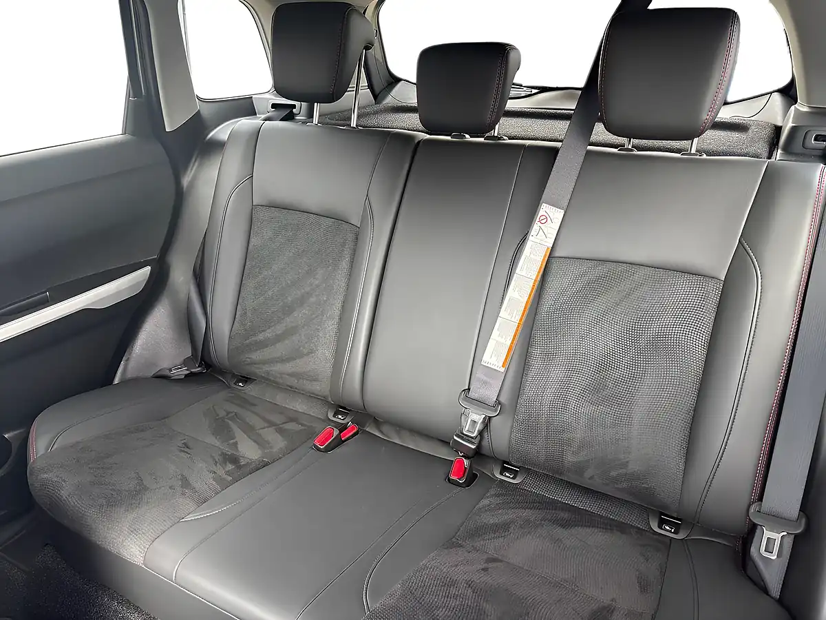 Used 2018 Suzuki Vitara S Allgrip Grey - Interior and Exterior details 16