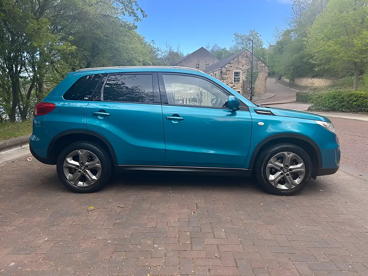 Used 2018 Suzuki Vitara Sz-T Aqua Blue Metallic - Interior and Exterior details 3