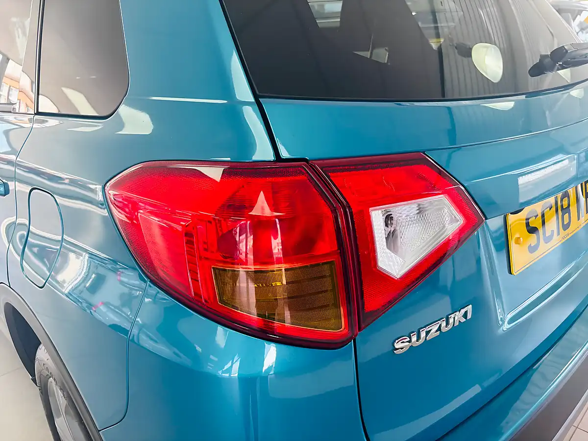 Used 2018 Suzuki Vitara Sz-T Blue - Interior and Exterior details 11