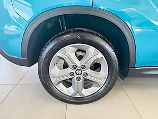 Used 2018 Suzuki Vitara Sz-T Blue - Interior and Exterior details 13