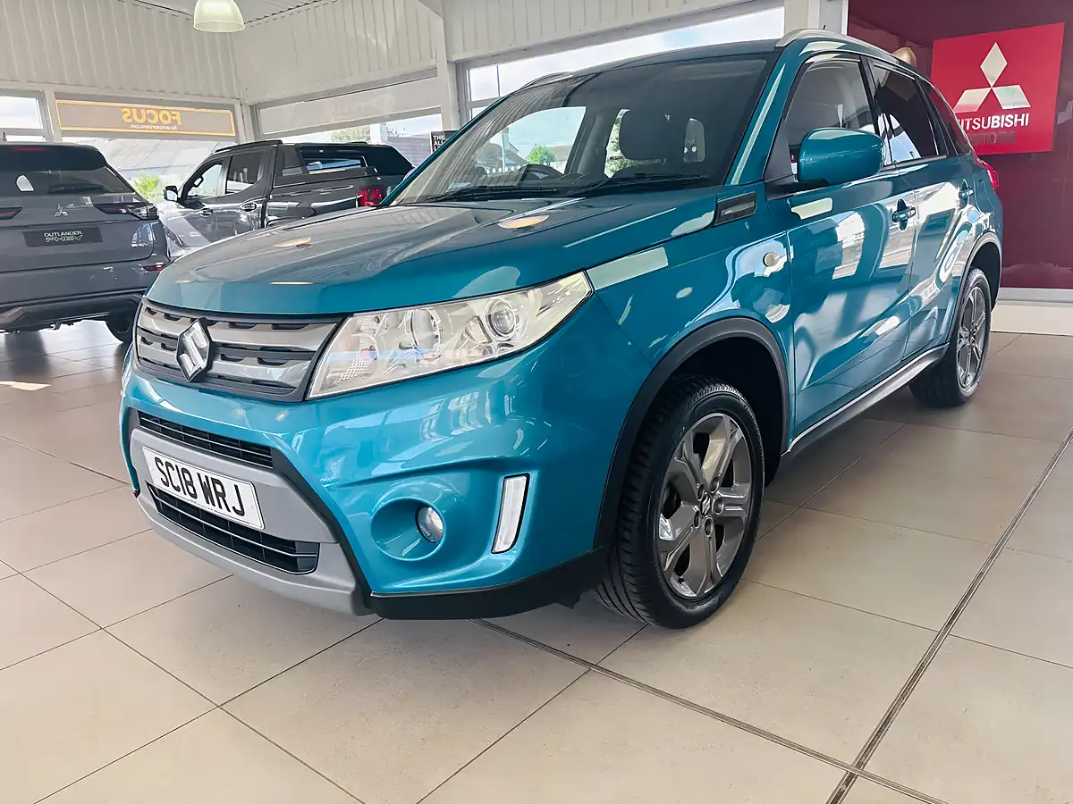 Used 2018 Suzuki Vitara Sz-T Blue - Interior and Exterior details 3