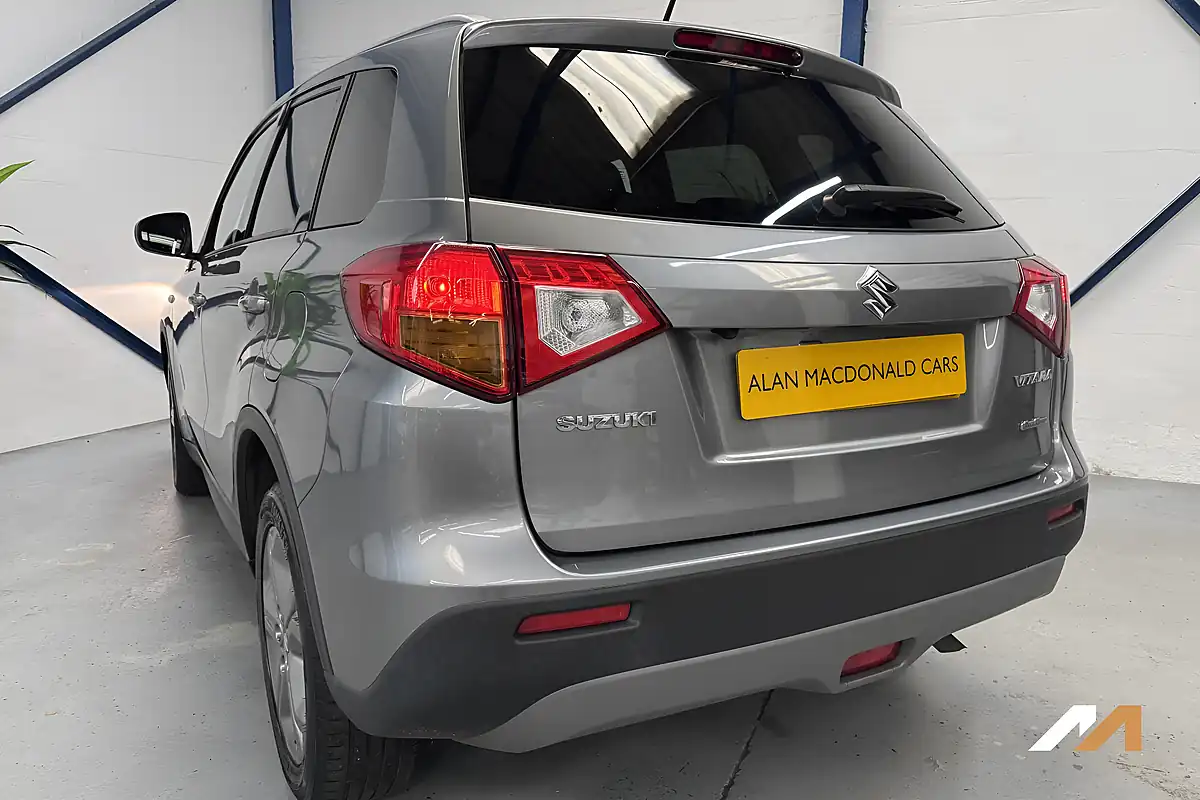 Used 2018 Suzuki Vitara Sz-T Grey - Interior and Exterior details 11