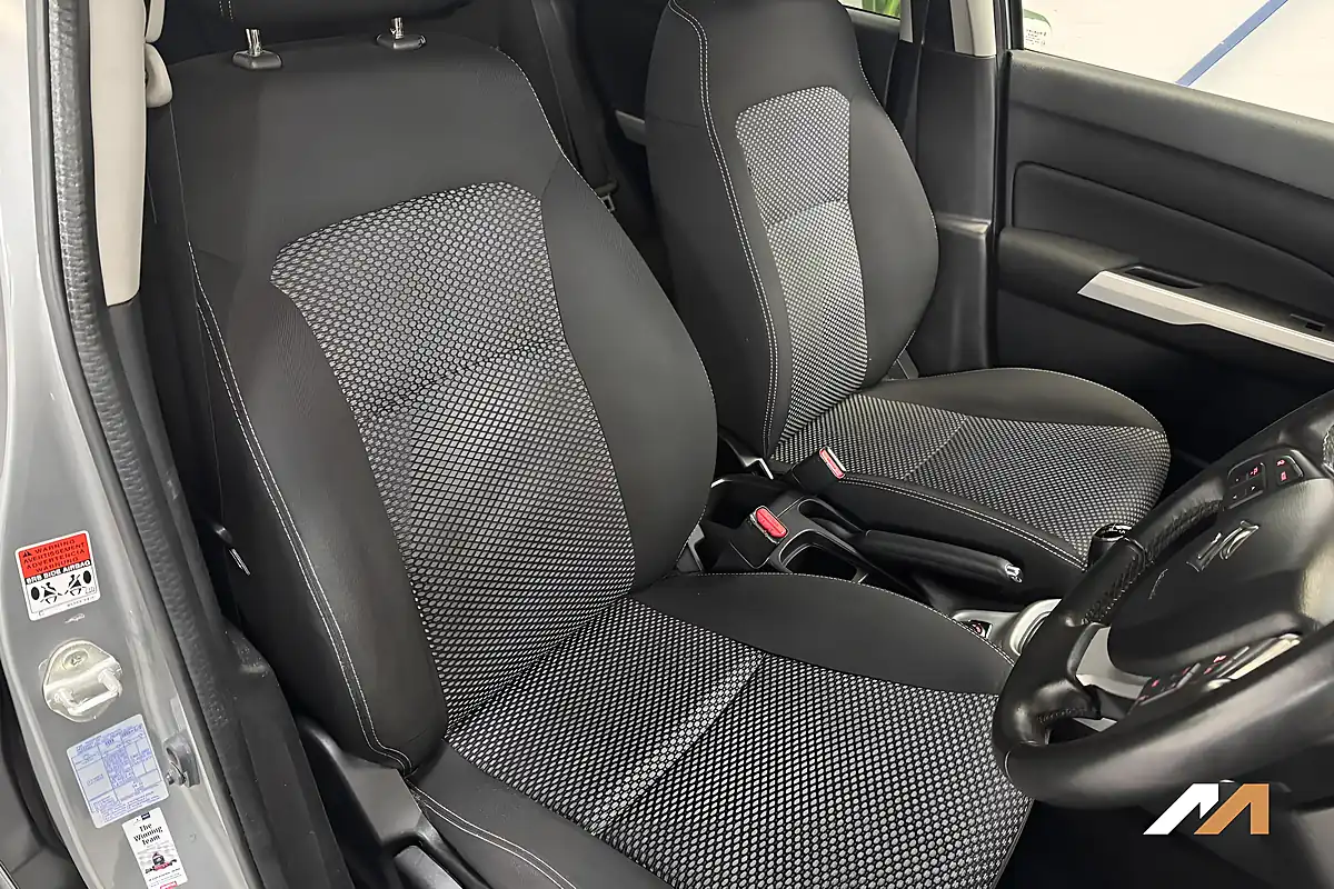 Used 2018 Suzuki Vitara Sz-T Grey - Interior and Exterior details 14
