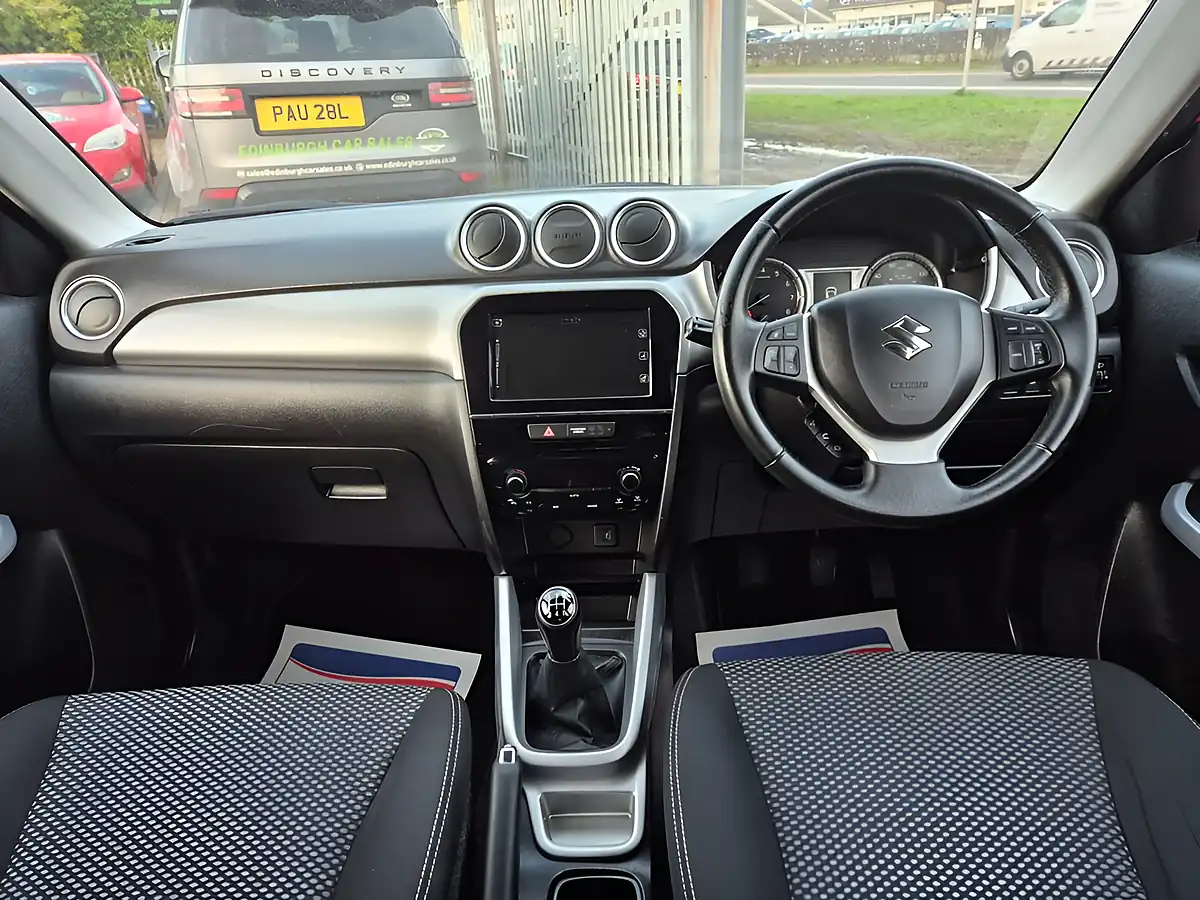 Used 2018 Suzuki Vitara Sz-T Red - Interior and Exterior details 10