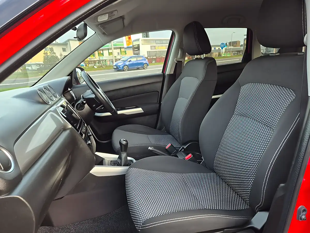 Used 2018 Suzuki Vitara Sz-T Red - Interior and Exterior details 18