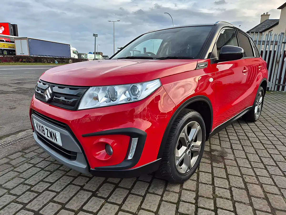 Used 2018 Suzuki Vitara Sz-T Red - Interior and Exterior details 3