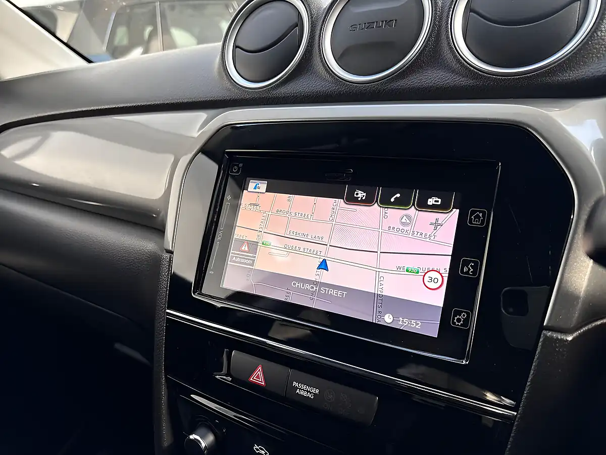 Used 2018 Suzuki Vitara Sz-T Red - Interior and Exterior details 18
