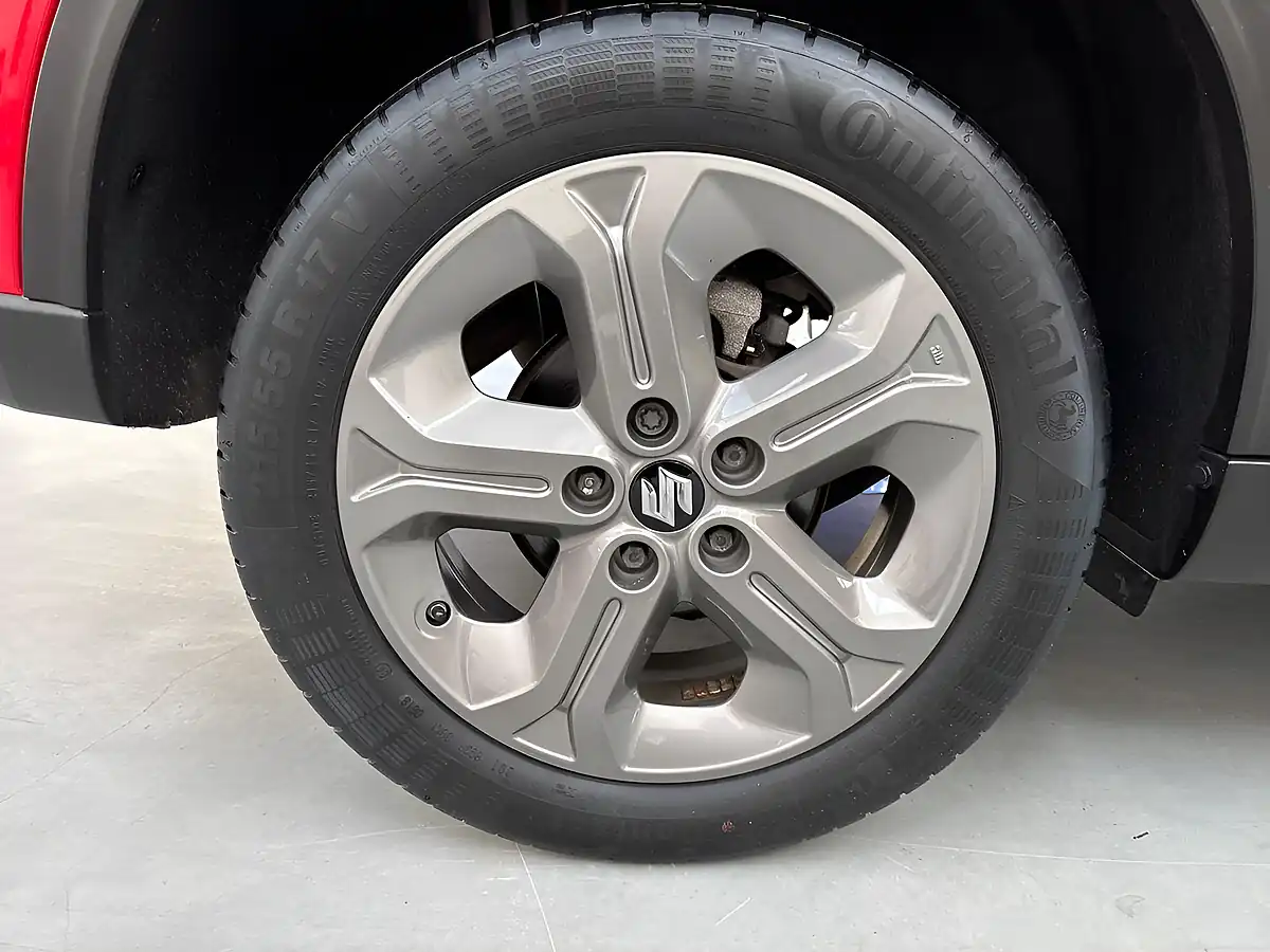 Used 2018 Suzuki Vitara Sz-T Red - Interior and Exterior details 7