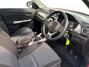 Used 2018 Suzuki Vitara Sz-T Red - Interior and Exterior details 8