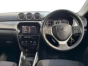 Used 2018 Suzuki Vitara Sz-T Red - Interior and Exterior details 9