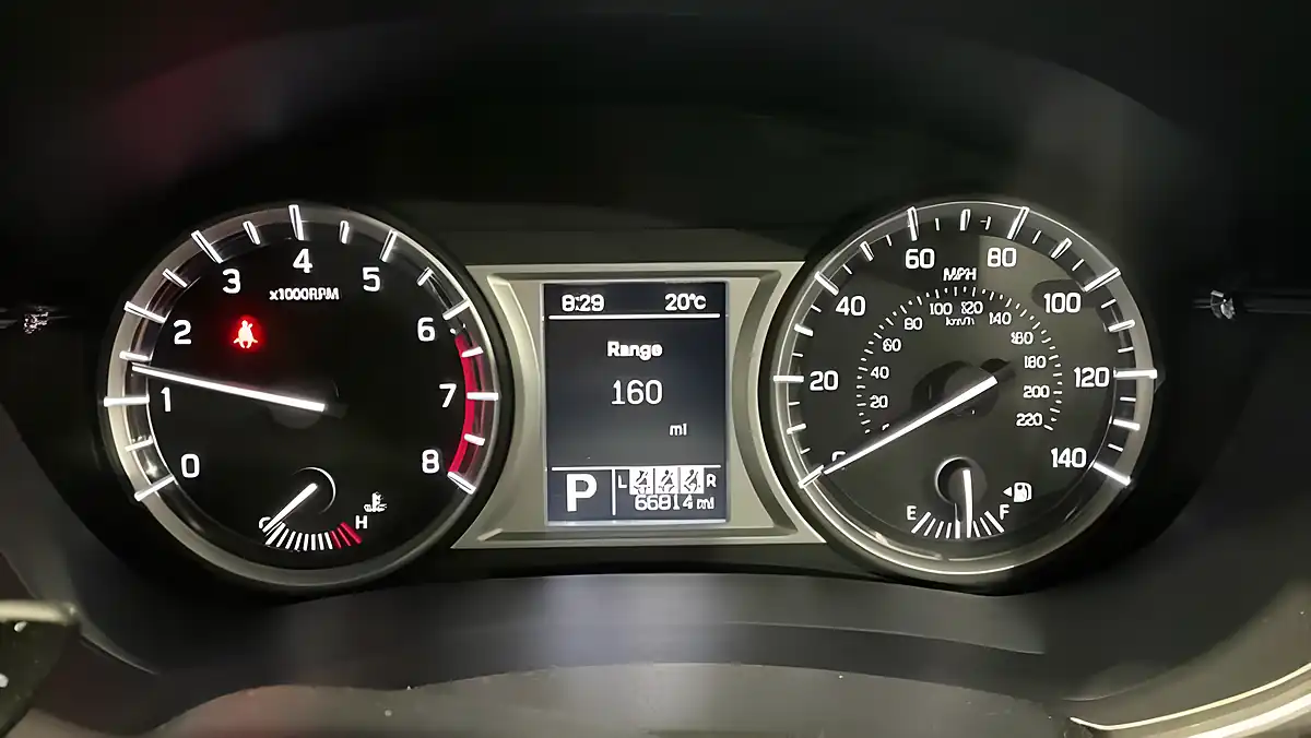 Used 2018 Suzuki Vitara Sz-T Red - Interior and Exterior details 11