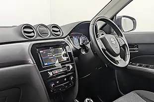 Used 2018 Suzuki Vitara Sz-T White - Interior and Exterior details 13