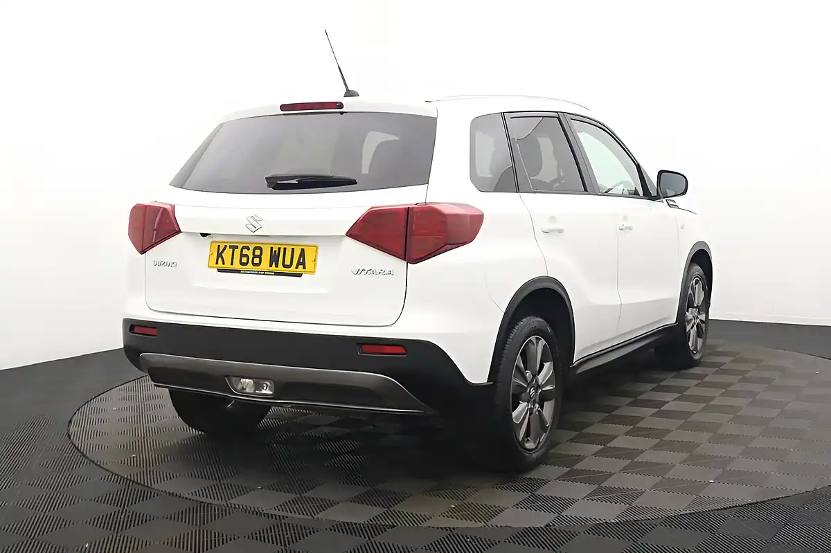 Used 2018 Suzuki Vitara Sz-T White - Interior and Exterior details 3