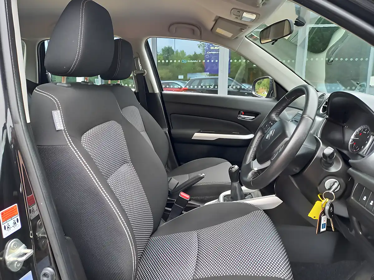 Used 2018 Suzuki Vitara SZ4 Black - Interior and Exterior details 12